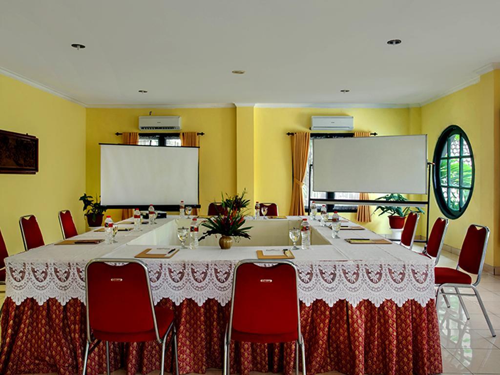 Margo Utomo Eco Resort Kalibaru Exteriör bild